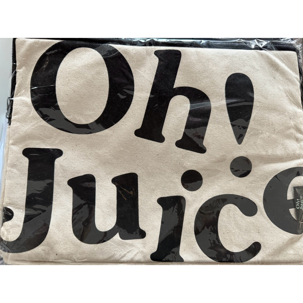 กระเป๋าผ้าแคสวาส ใส่โน๊ตบุ๊ค สีขาว สกรีนตัวอักษรสีดำ Oh!Juiceของใหม่