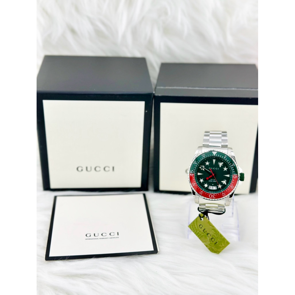 Gucci Dive Quartz Green Dial Men’s Watch Ya136222