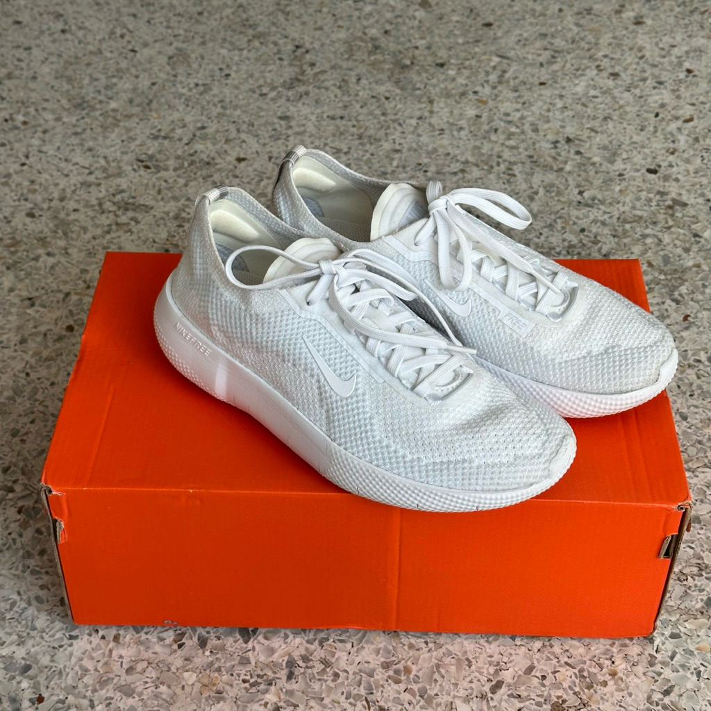 NIKE FREE RUN (US 7/ 24 cm.)