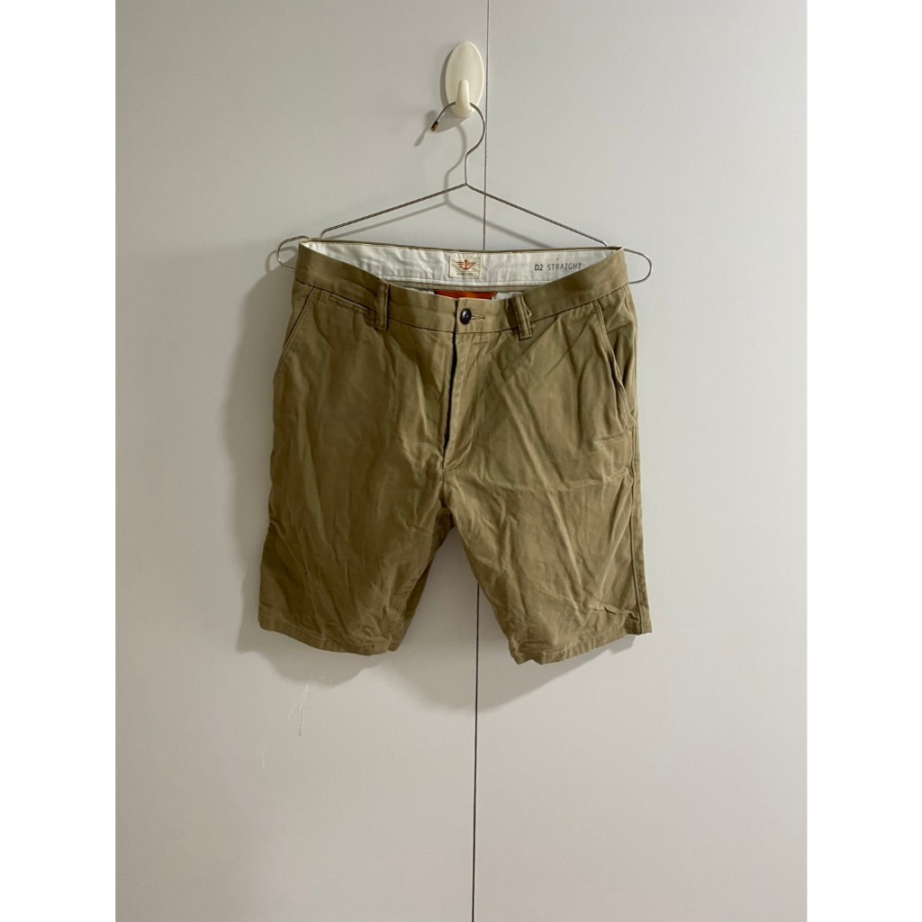 dockers ขาสั้น สีน้ำตาล มือสอง