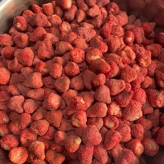 kondee สตรอเบอรี่ ฟรีซดราย size จิ๋ว 1 กิโล และ ยกลัง 5 กิโล (Strawberry Freeze Dried) อิ่มอร่อย by WM