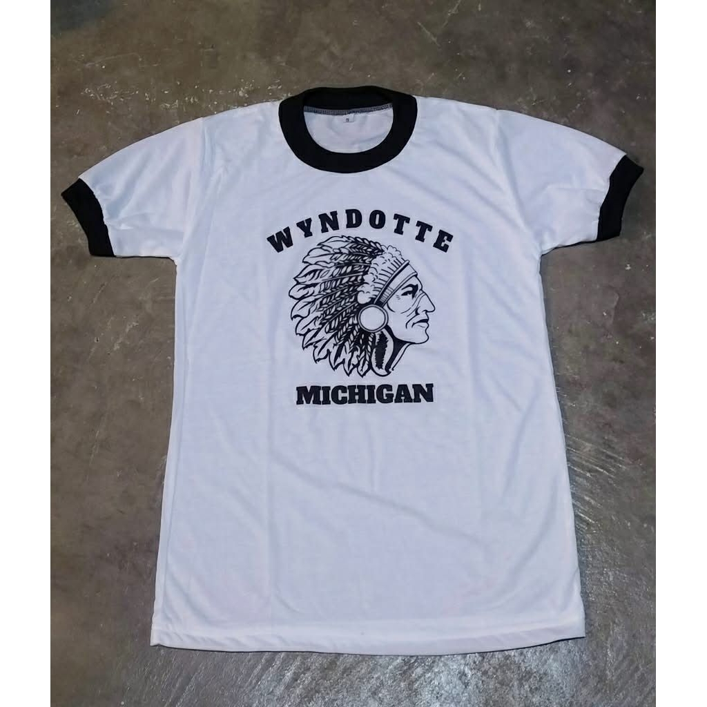 เสื้อยืดแขนสั้นผ้าบางคอฟิตแขนจั้ม วินเทจ ลาย มิคซิแกน