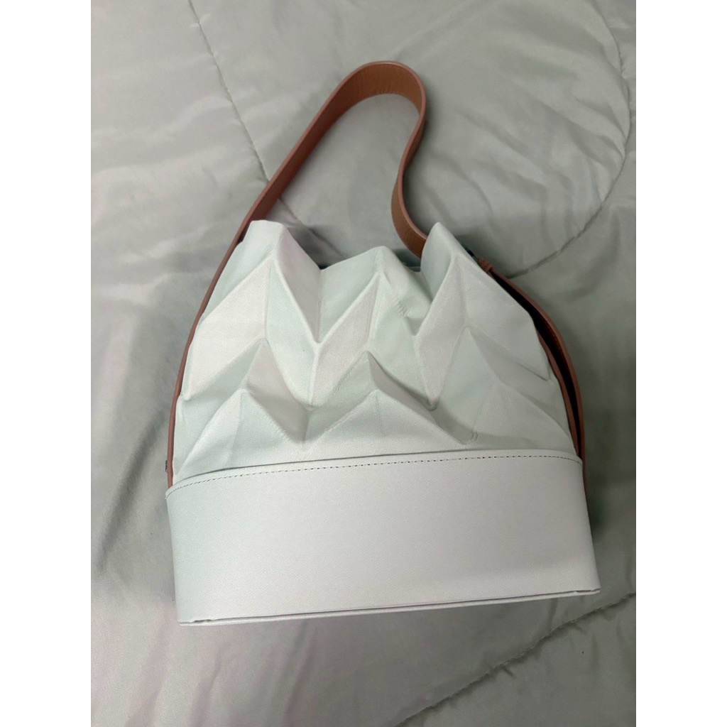 กระเป๋าแบรนด์paviสภาพใหม่ใช่ครั้งเดียว