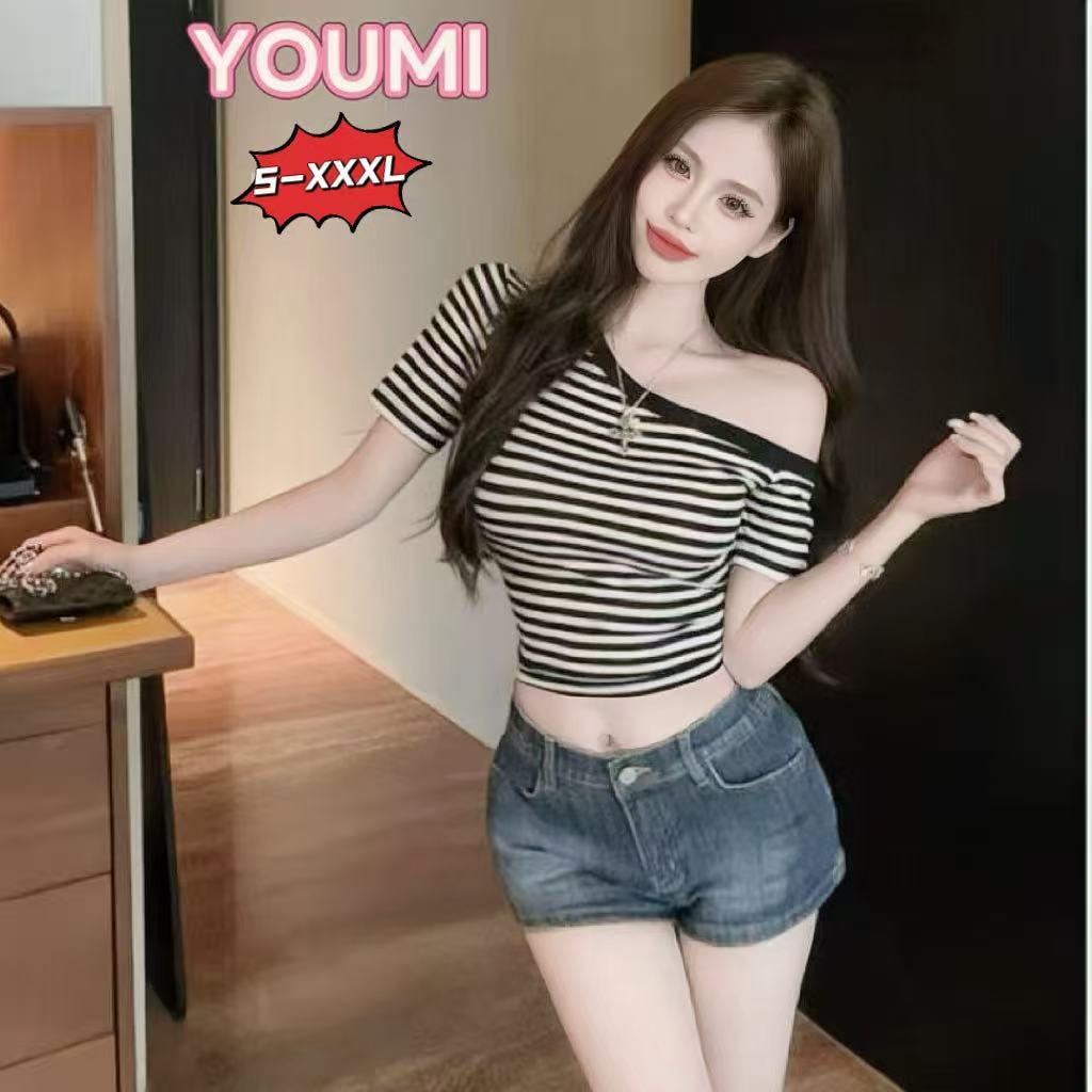 ส่งไวจากไทย เสื้อยืดปาดไหล่ แขนสั้น ลายทางสีขาวดำ สไตล์หวานเซ็กซี่ ผ้ายืด นุ่ม ใส่สบาย🎀YOUMI