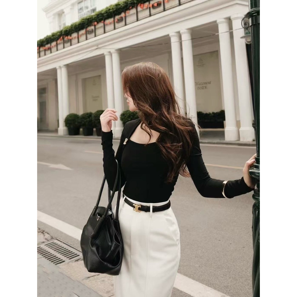 [PISAMAI] เซ็ตเสื้อคอปกแขนยาวสีดำมาคู่กับเข็มกลัดอะไหล่เงิน+ กระโปรงทรงสอบสีขาวพร้อมเข็มขัดเข้าเซ็ต - รูปที่ 3