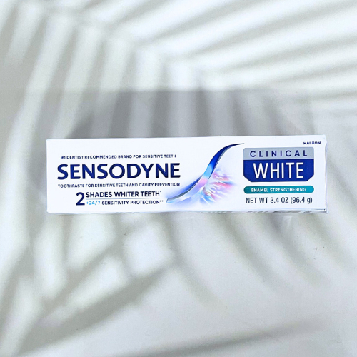 [Sensodyne®]Clinical White Enamel Strengthening 96.4 g ยาสีฟันเซ็นโซดายน์ สำหรับฟันบอบบาง