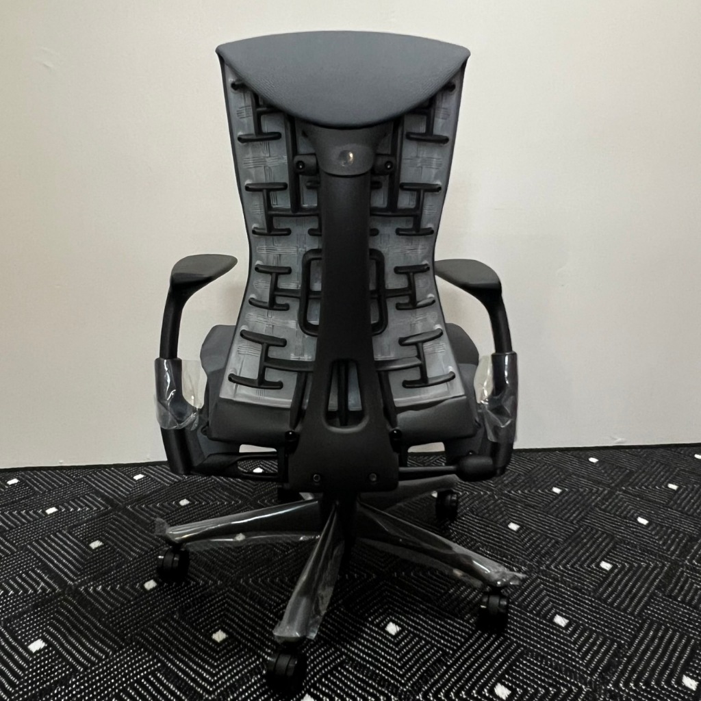 เก้าอี้แบรนด์ Herman Miller รุ่น  Embody สี  Dark Mineral เฟรมดำ