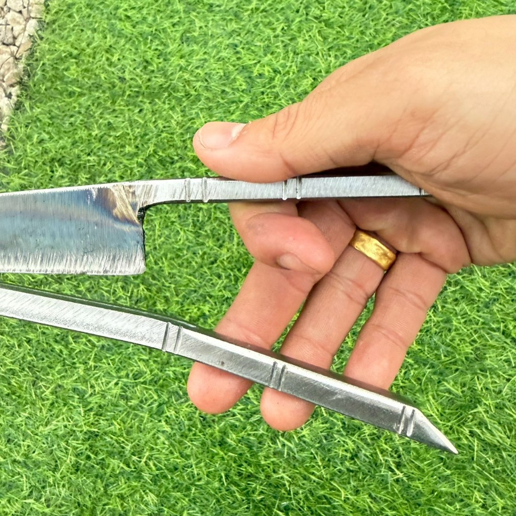 มีดผ่าหมาก ทำจากเหล็กแหนบ มีดสนาค กรรไกรหนีบหมาก มีดสับหมากสด จำนวน1เล่ม พร้อมส่ง - รูปที่ 3