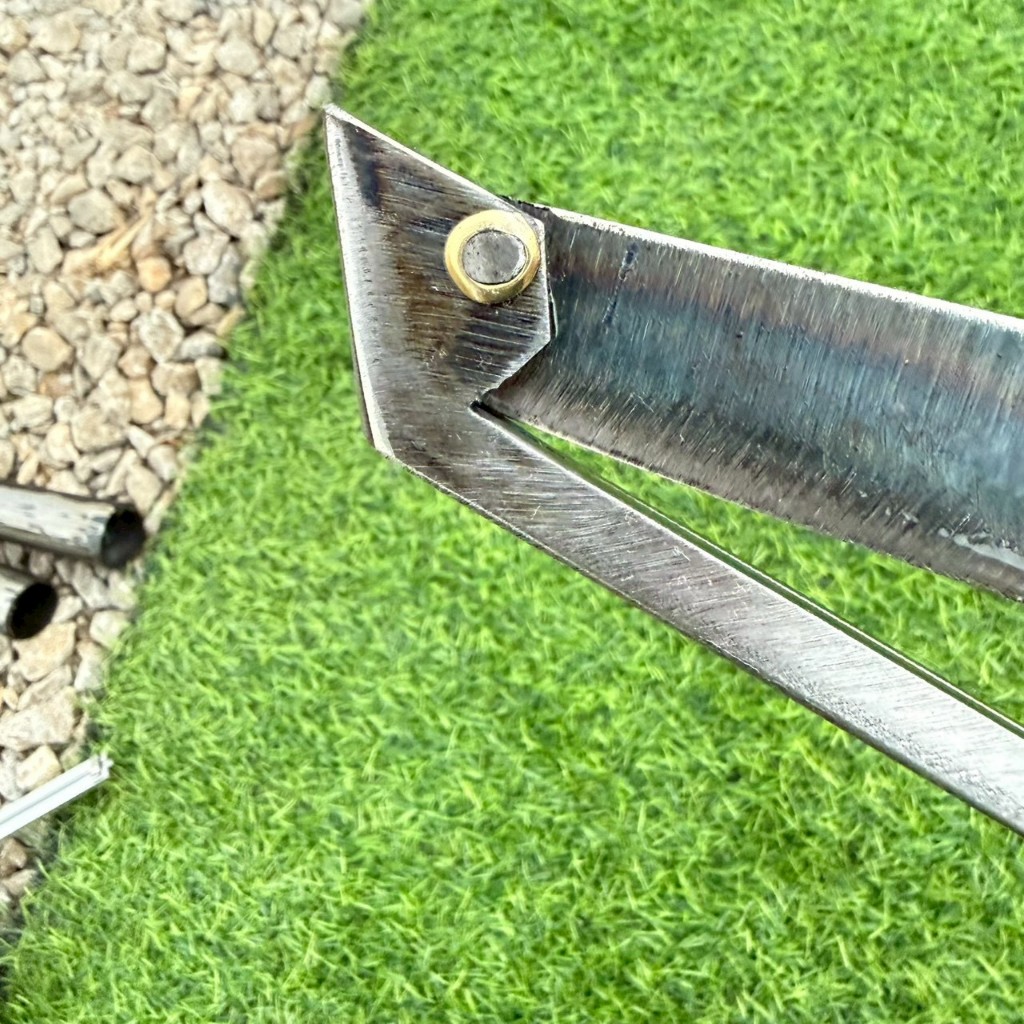 มีดผ่าหมาก ทำจากเหล็กแหนบ มีดสนาค กรรไกรหนีบหมาก มีดสับหมากสด จำนวน1เล่ม พร้อมส่ง - รูปที่ 2