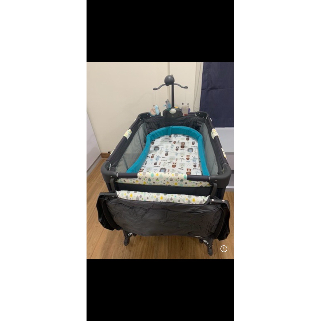 เปลนอนเด็กcamera แถมที่นอนสีฟ้าด้านใน