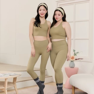 Darlyn - Slim fit bra (Plus size 3XL-5XL) บราเก็บเนื้อใต้รักแร้ ฟองน้ำเย็บติด ชุดออกกำลังกาย