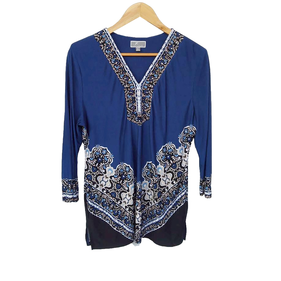 pa294 เสื้อมือสอง อก 36-38 นิ้ว คอวี ผ้ายืดเด้งสีน้ำเงิน คอแต่งเลื่อม แขน 4 ส่วน มีขุย