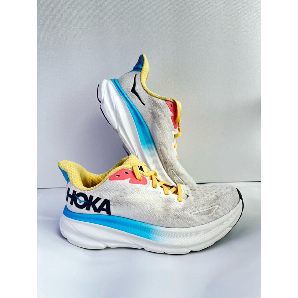 รองเท้าวิ่งมือสอง Hoka Clifton 9