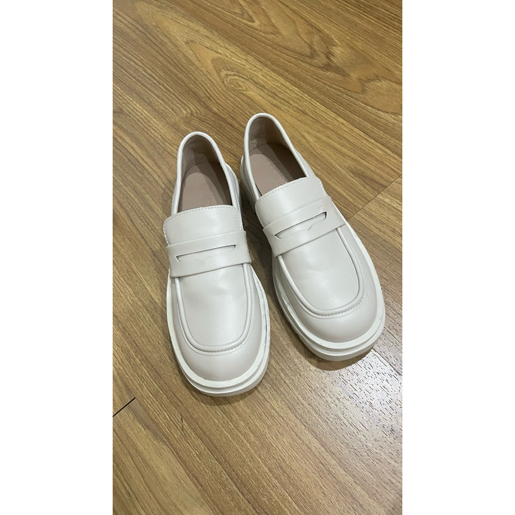 minx shoe loafer (โอนตรง650ส่งฟรี) รุ่น wyn size36 ไม่มีกล่องค่ะ