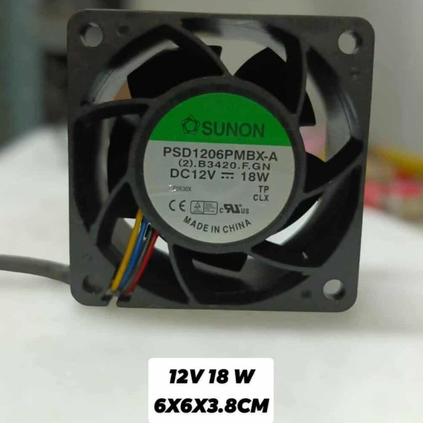 พัดลม12v18wระบายความร้อนขนาด 2.5 นิ้ว หรือ 60x60x38 มม. ใช้แรงดันไฟ 12V และมีกำลังไฟ 18W