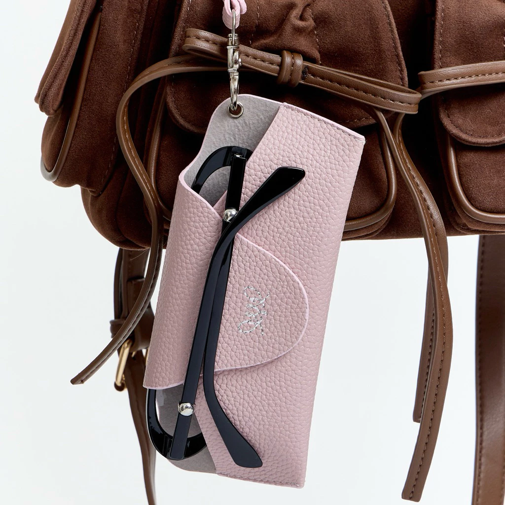 PLM (plume.bkk) เคสซองใส่แว่นหนังตา Soft Shell Leather-like Glasses Case