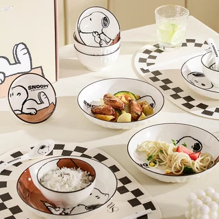 【ของแท้】สนูปปี้ Snoopy ชุดชามเซรามิก 4 ชิ้น กล่องเซ็ตหรู ชามลายการ์ตูนน่ารัก ของขวัญวันเกิด ของสะสมแฟนคลับ จัดส่งฟรี