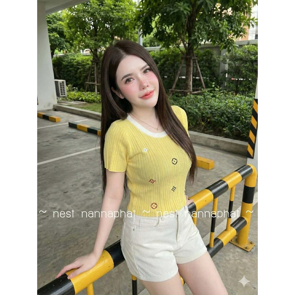 เสื้อไหมพรม คอกลมงานเข้ารูปใส่แบบสับแบบจึ้ง