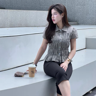 Waffle Top (วาฟเฟิลท็อป) - เสื้อคอปกสม็อกเอว ลายตาราง ใส่แล้วเก็บทรงพรางหุ่น (วาฟเฟิล)
