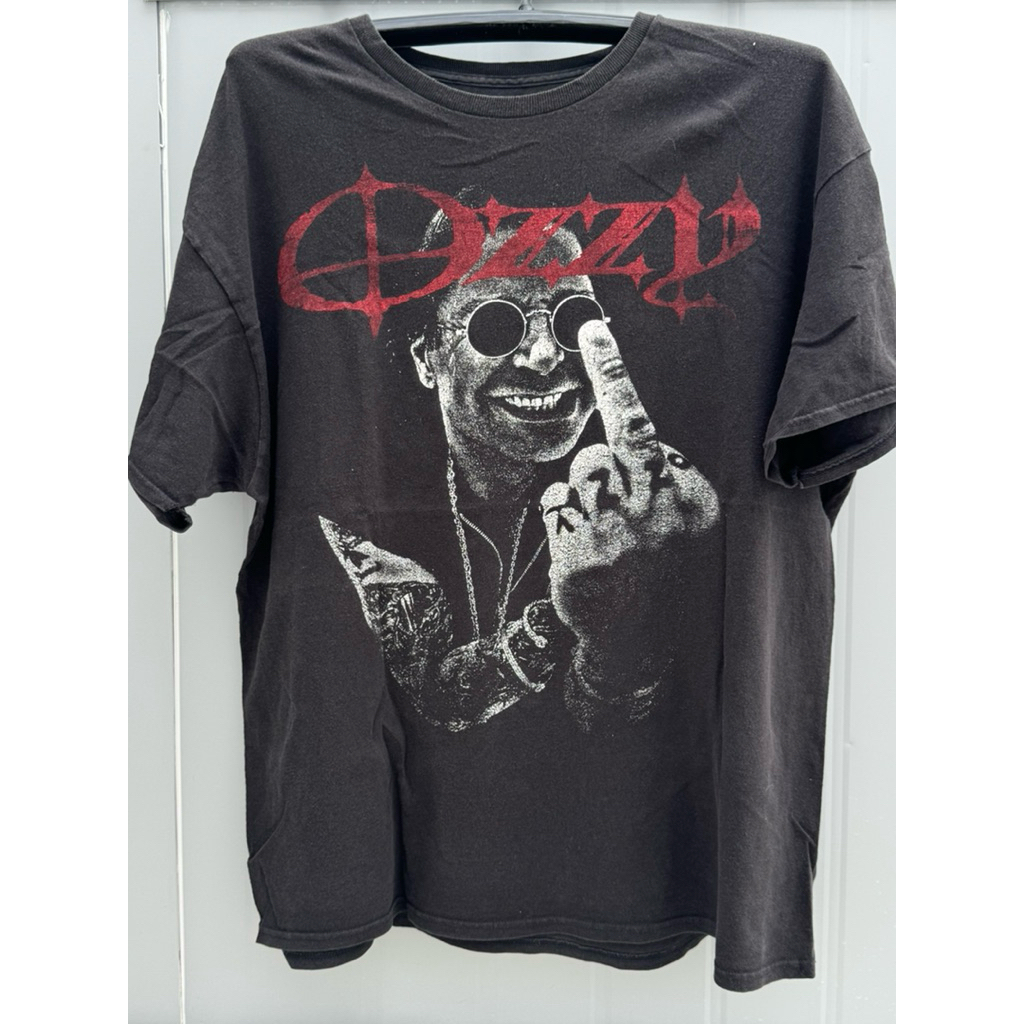 black oversized Ozzy Osbourne license printed T-shirt.  อก 24“ ยาว 28”