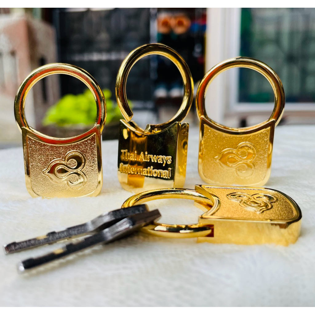 เก็บเก่า พวงกุญแจการบินไทย ผู้โดยสารชั้นเฟิร์สคลาส Vintage Thai Airways International Collectible Fi