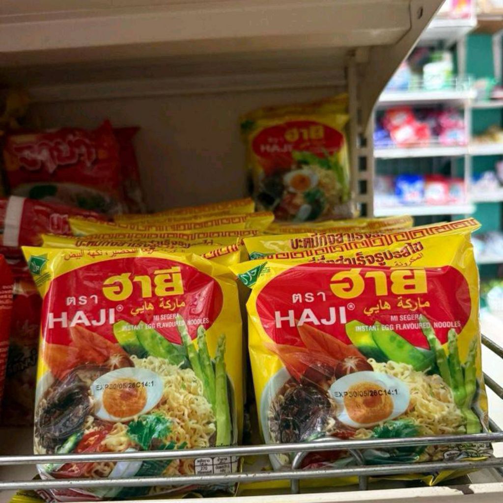 บะหมี่กึ่งสำเร็จรูปฮายี 1 กล่องมี 30 ซองรสชาติอร่อยกลมกล่อม