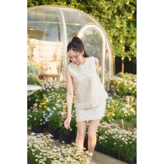 ร227 “มุกดาเซท” ลด50% ไม่รับเคลมหรือกดคืนนะคะ )ตัวเสื้อคอกลมมีกิมมิกที่การเย็บ