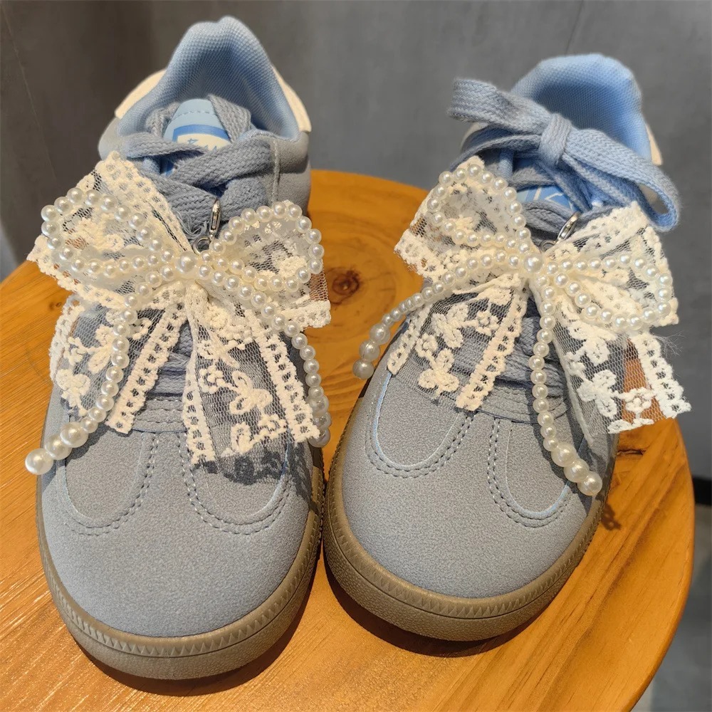 เชือกผูกรองเท้ามุกโบว์ Fashion Lace pearl bow Shoe laces Charms Sneakers Shoe Accessories Women Decoration Shoe Charm