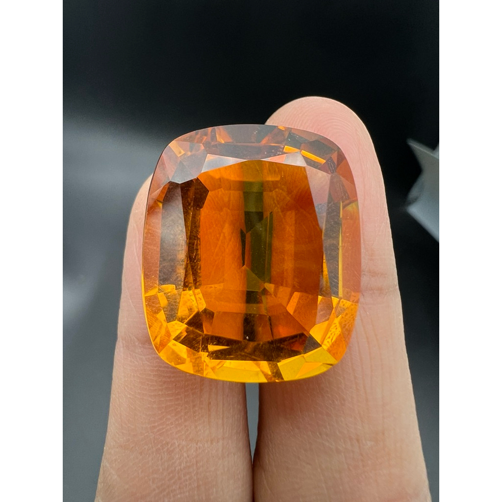 พลอยซิทริน 42 k LAB CITRINE YELLOW 21x24 มิลลิเมตร พลอย LAB MADE 100%. ราคา