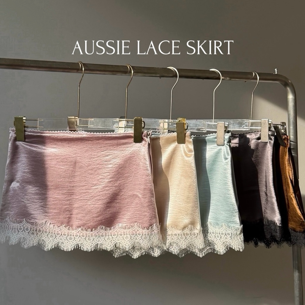 JARIN | AUSSIE LACE SKIRT **เป็นเอวต่ำให้วัดไซส์ล่างสะดือลงมา 2“**