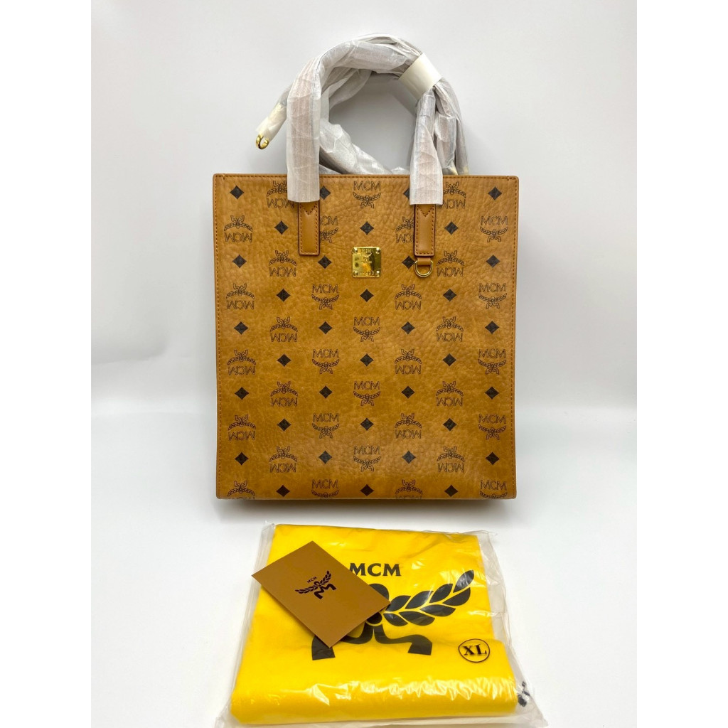 พร้อมส่งในไทย ของแท้ 100 % กระเป๋าโท้ท MCM รุ่น Klassik