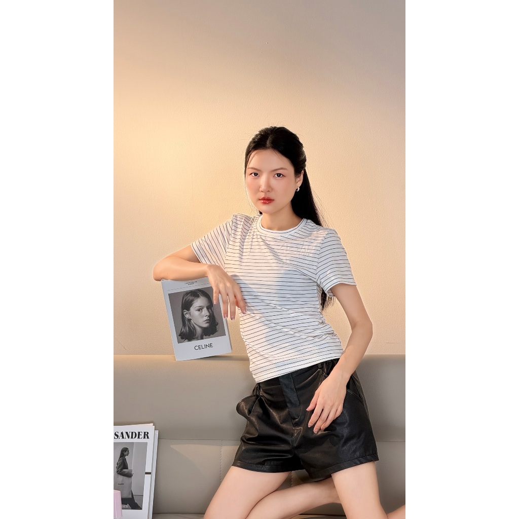(*ไม่กันน้ำ) เสื้อยืดลายทางคอกลม 9 บาท ในไลฟ์สดเท่านั้น!!