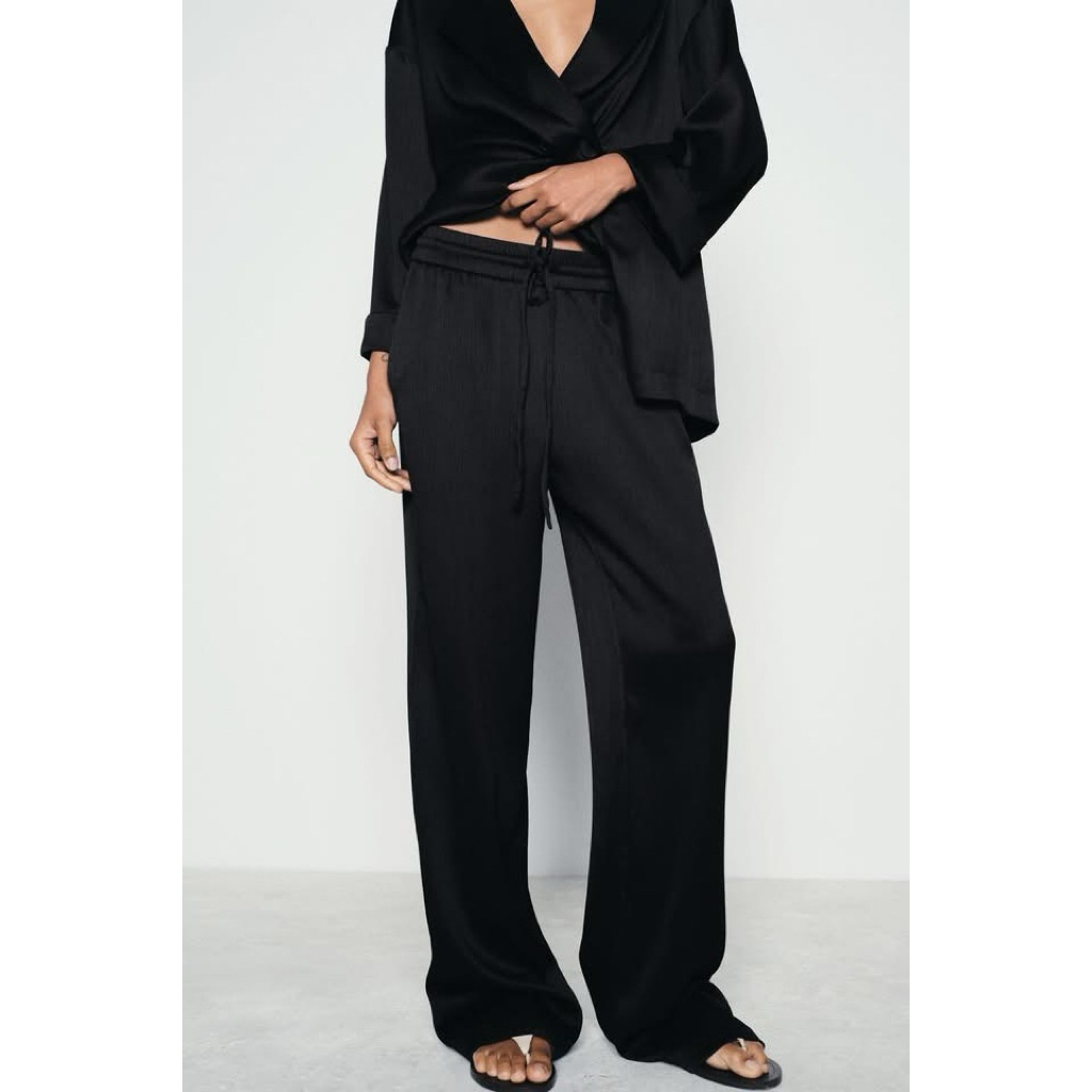 Zara Wide Leg pants Wrinkled effect 🖤🖤