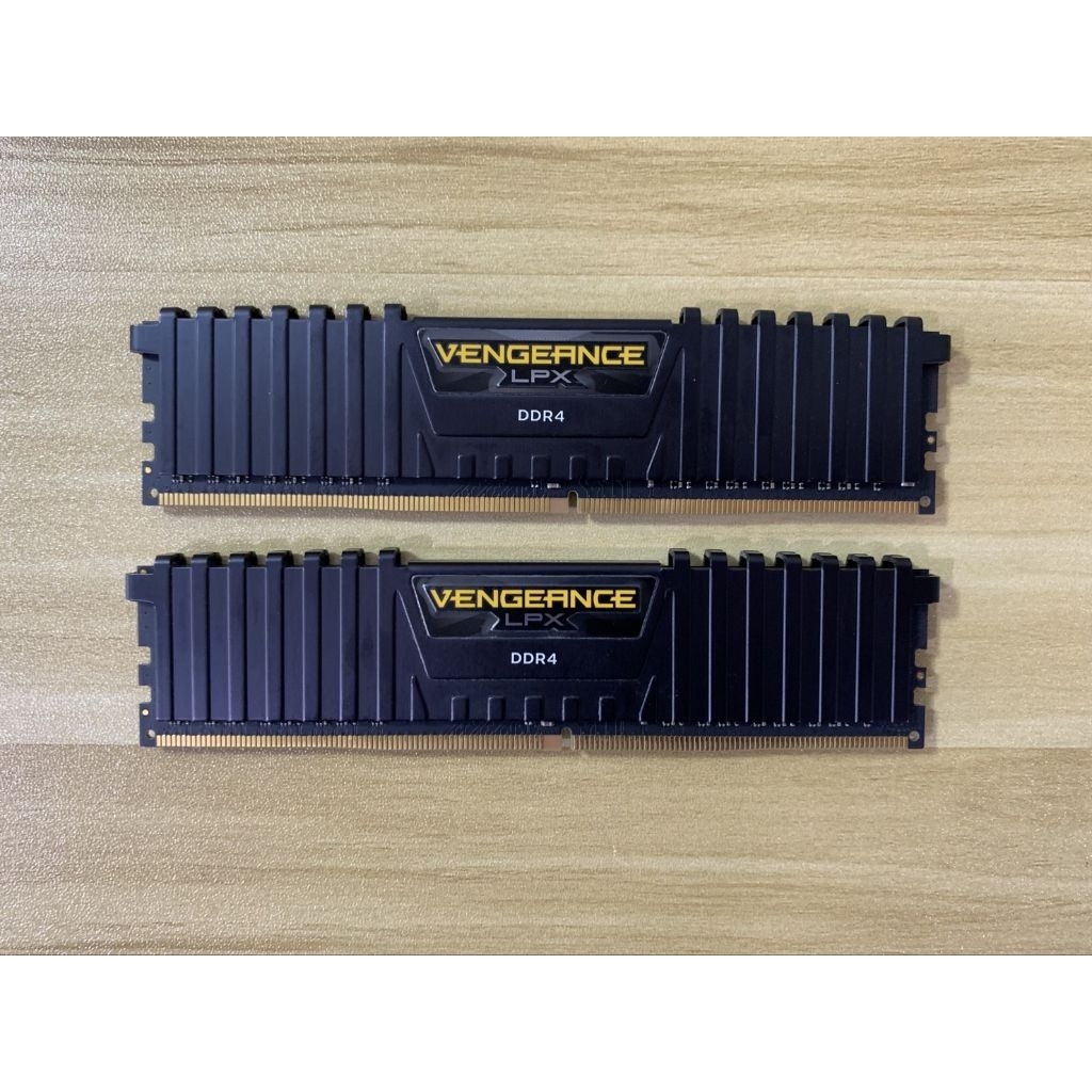 CORSAIR VENGERNCE 8X2 16GB BUS 2666 DDR4