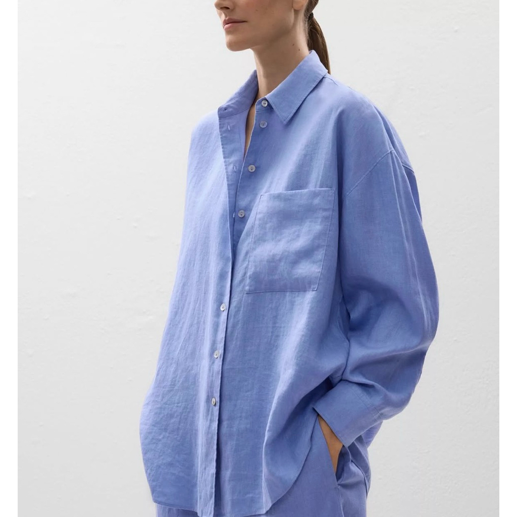 เสื้อลินินแท้ Oysho สีฟ้ากำลังสวย Sz XS ผ้ามีน้ำหนักกำลังดีใหม่มาก ซื้อมาแล้วใหญ่ไป เป็นทรง Oversize