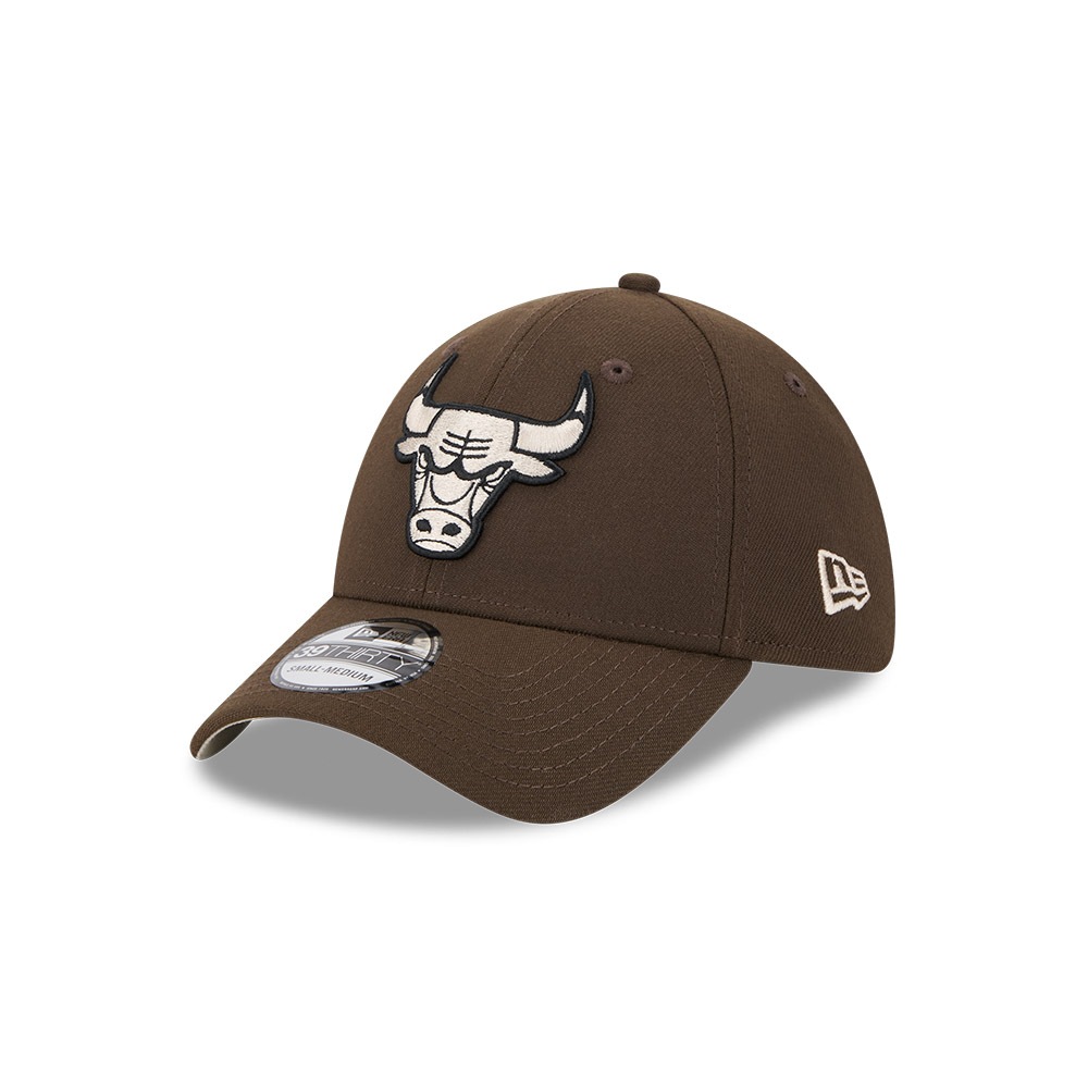 New Era หมวกรุ่น CHICAGO BULLS WALNUT BLACK STONE MOSS 39THIRTY CAP