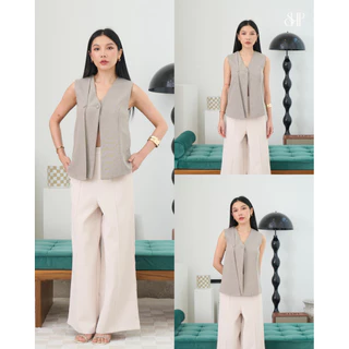 DAPHNE TOP (เฉพาเสื้อ) เสื้อแขนกุดคอวี ดีเทลแต่งด้านหน้า 3 ชิ้น ใส่แล้วดูมีมิติ ผ้านุ่ม ใส่สบาย อยู่ทรง