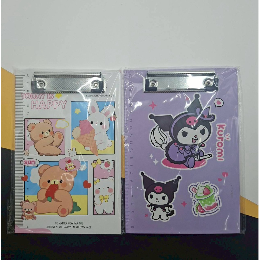 (ยกโหล 12 ชิ้น) No.251  A5 คลิปบอร์ด A5 ClipBoard กระดานรองเขียน สีสันน่ารัก กระดานรองเขียน กระดานรองเขียนสุ่มลาย 12ชิ้น