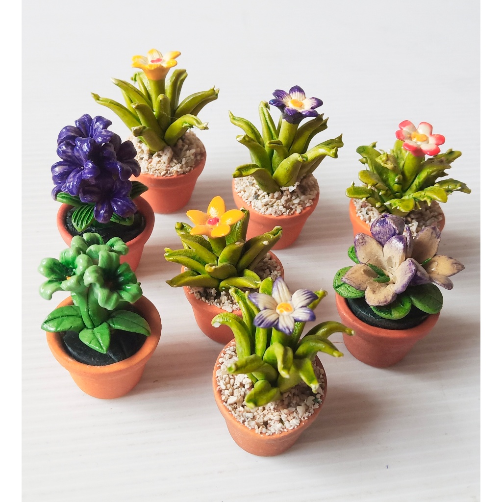 จากดินสู่ศิลปะ: การสร้างสรรค์ต้นไม้ดินด้วยมือ From Earth to Art: Handcrafted Clay Tree Creations