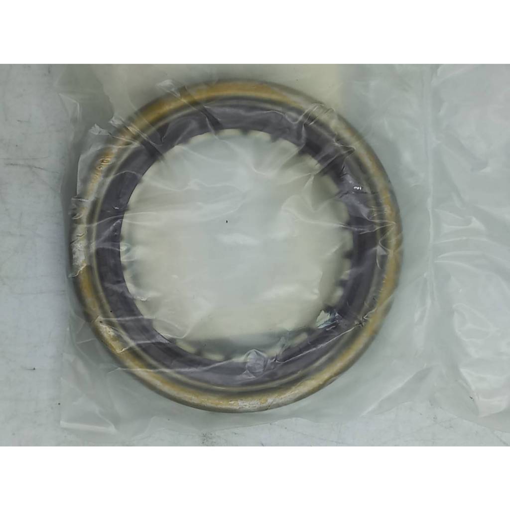 ซีลหน้าเกียร์ออโต้ TOYOTA  ALTIS ปี 2001 - 2009 / TOYOTA VIOS 2002 - 2012  แท้ห้าง (90311-38064) •	ซีลหน้าเกียร์ออโต้