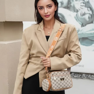 กระเป๋าสะพายข้างผู้หญิง ลายเก๋ สายสะพายกว้าง ไม่เจ็บไหล่ พร้อมกระเป๋าใบเล็ก สะดวกใช้ประจำวัน