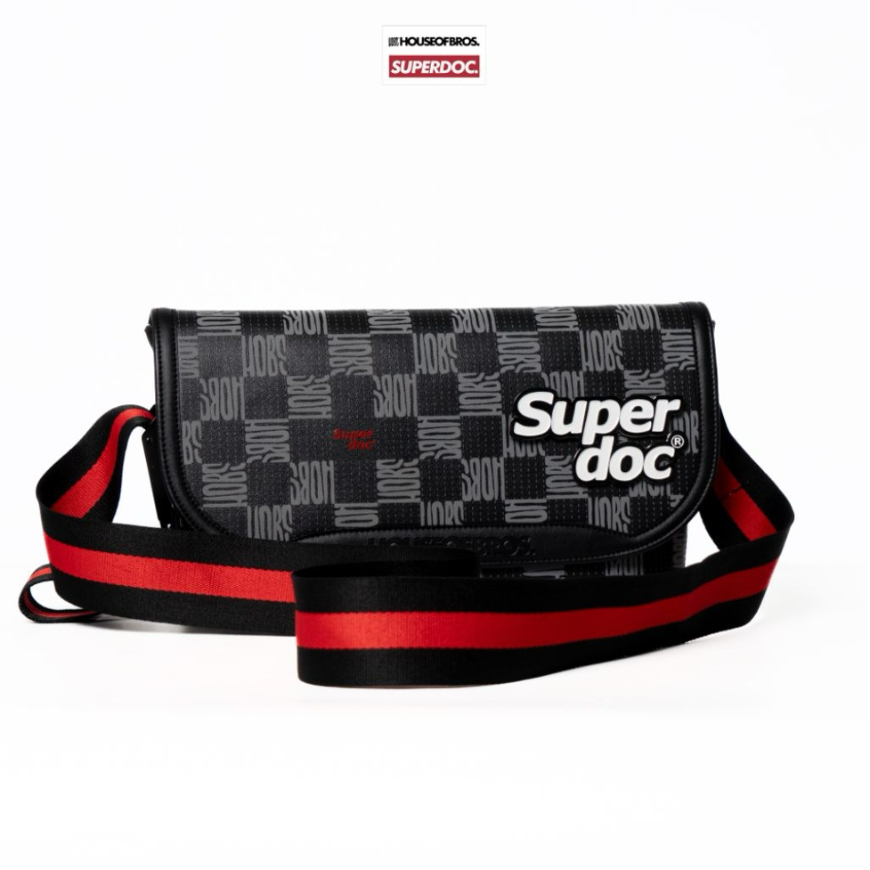 กระเป๋า Hobs x SuperDoc สะพายข้าง ของแท้ 100% (ส่งฟรี)