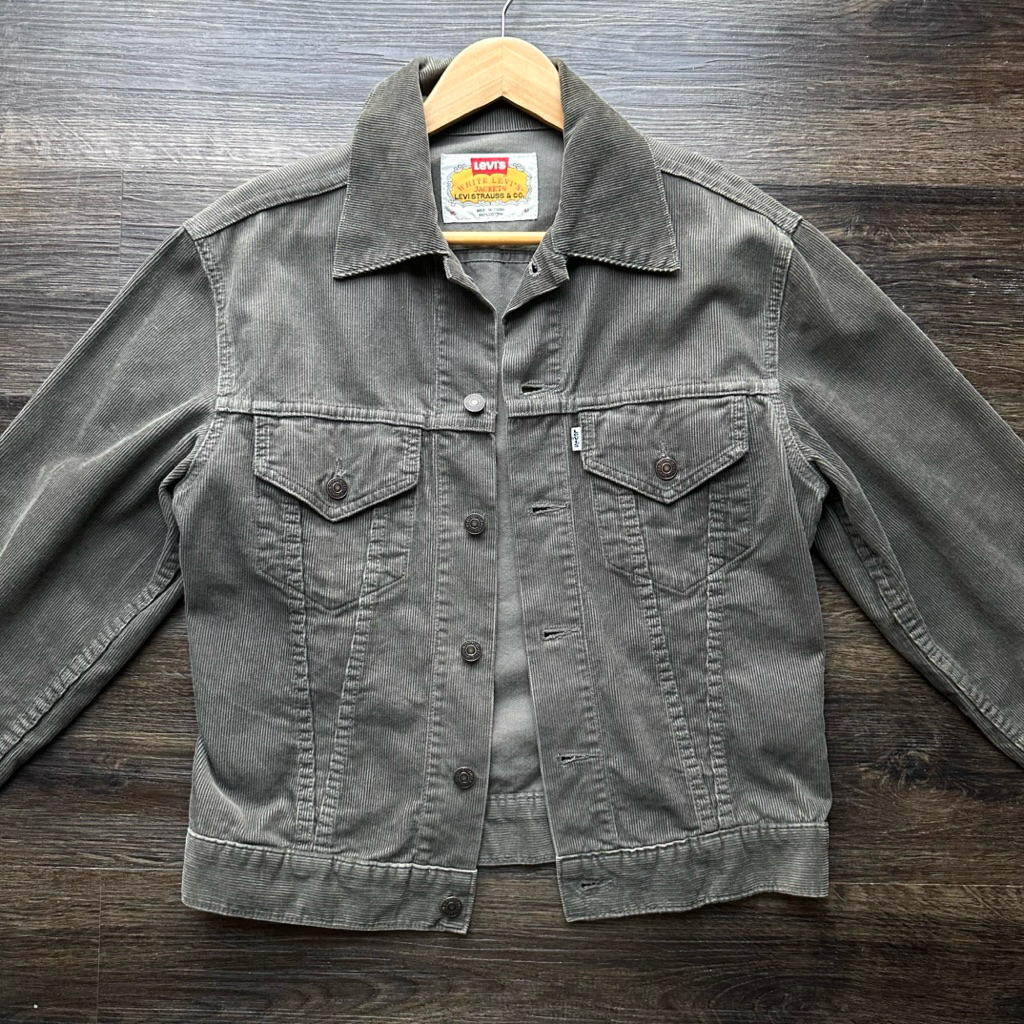 VINTAGE LEVI’S WHITE TAB BROWN CORDUROY TRUCKER JACKET 💯 เสื้อเจ็คเก็ต ผู้ชาย ลีวายส์ 501 550 505 Wr