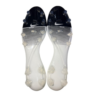 พื้นรองเท้าฟุตบอล พื้นสตั๊ดชั้นนอก วัสดุTPUทนทาน