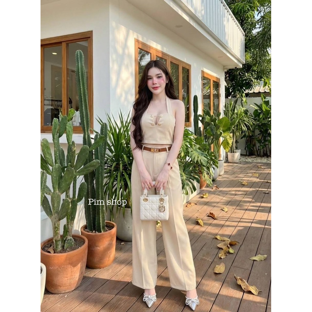 Phapassz - เชต 3ชิ้น เสื้อคล้องคอ มาพร้อมกางเกงขาสั้น เข็มขัดสุดหรู ดีเทลแต่งโซ่กะดุมทอง #Ontop