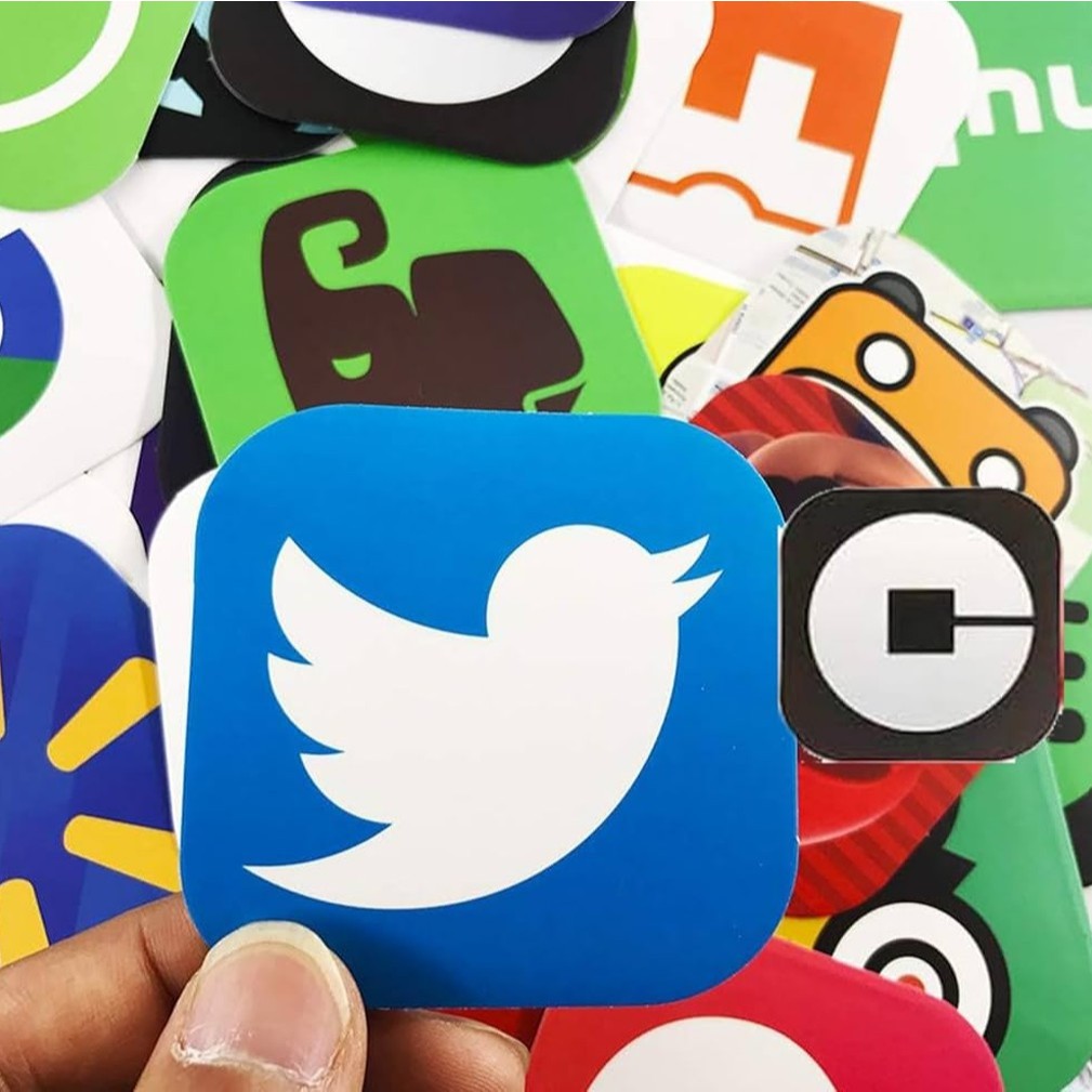 สติกเกอร์ Social Media บนอะครีลิคและฟิล์ม PET ทนแดดทนฝน กาว 3M 300LSE