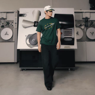 Madmatter - Orbit Script Tee เสื้อยืด คอกลม