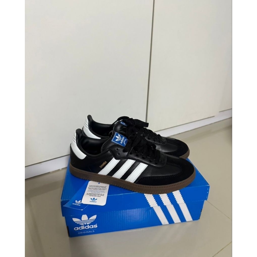 ส่งต่อ Adidas Samba สีดำ(ไซส์ 38) มือสอง