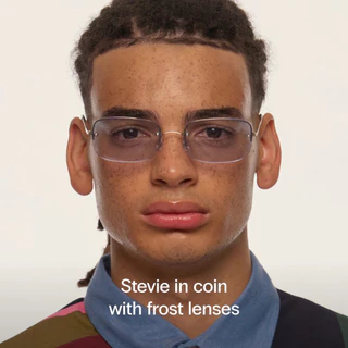 Sunnies Studios Stevie (แว่นกันแดดแฟชั่นทรงเหลี่ยม สำหรับยูนิเซ็กส์)