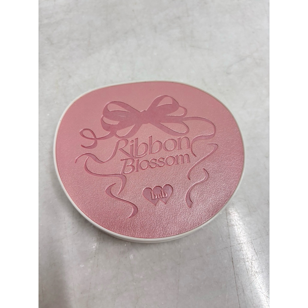 bnb barenbliss Ribbon Blossom Face Palette 3in1 บรัช ไฮไลท์ คอนทัวร์ หน้าเด่นโกลว์มีมิติ สีชัด ติดทน